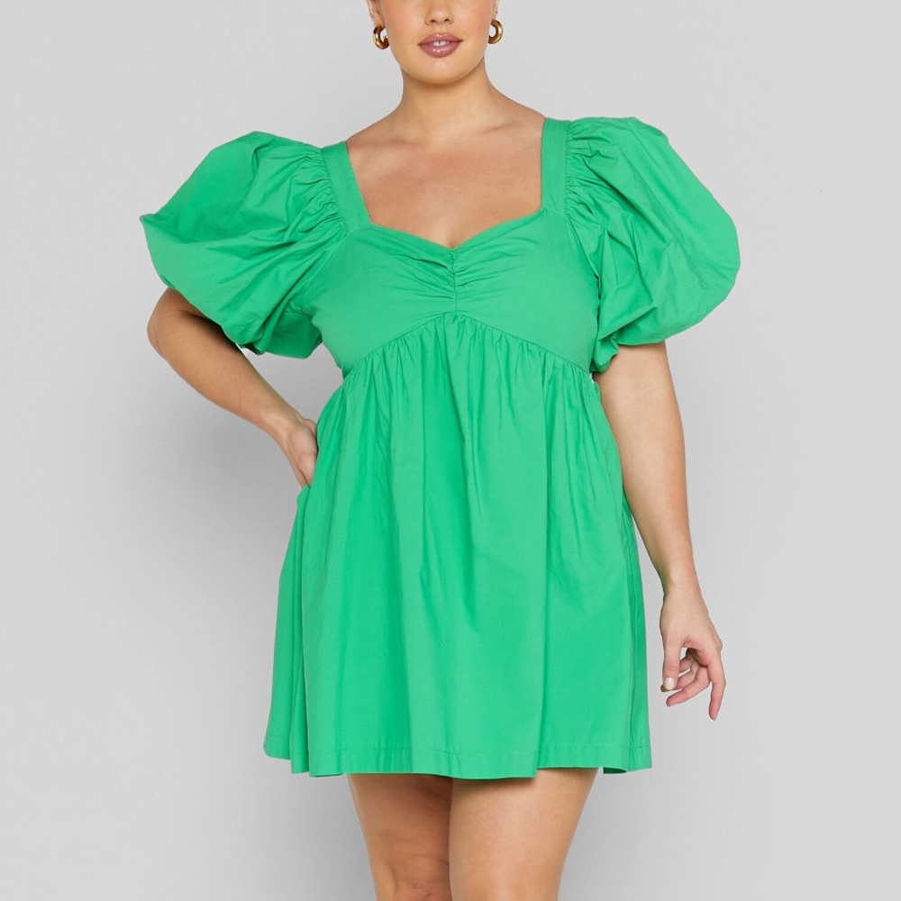 NWT Showpo Vashti Mini Dress  Puff Sleeve Sweetheart Dress in Green Size 6